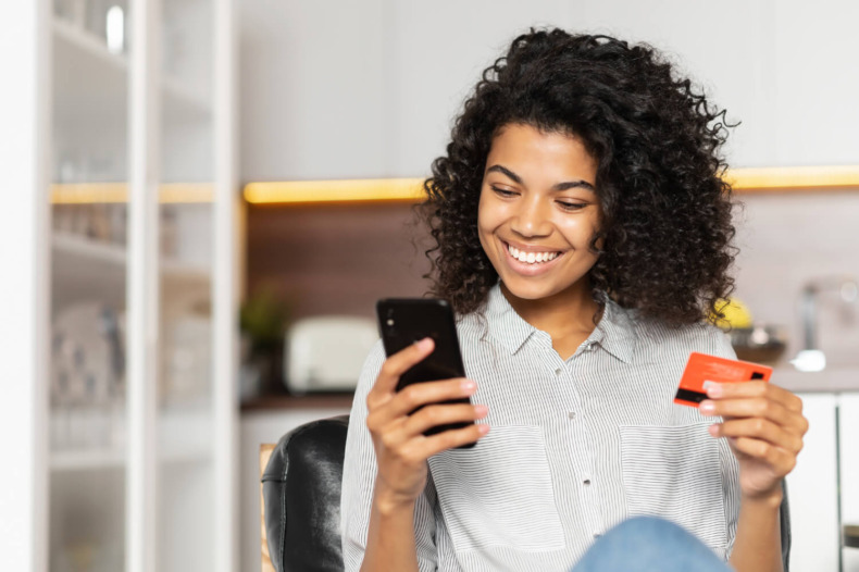 Tap on Phone: a solução que transforma o celular em maquininha de cartão