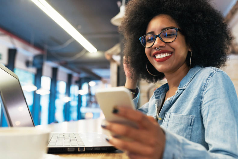 Pesquisa Febraban de Tecnologia Bancária 2025 mostra impacto do avanço do uso de IA e consolidação dos canais digitais no setor